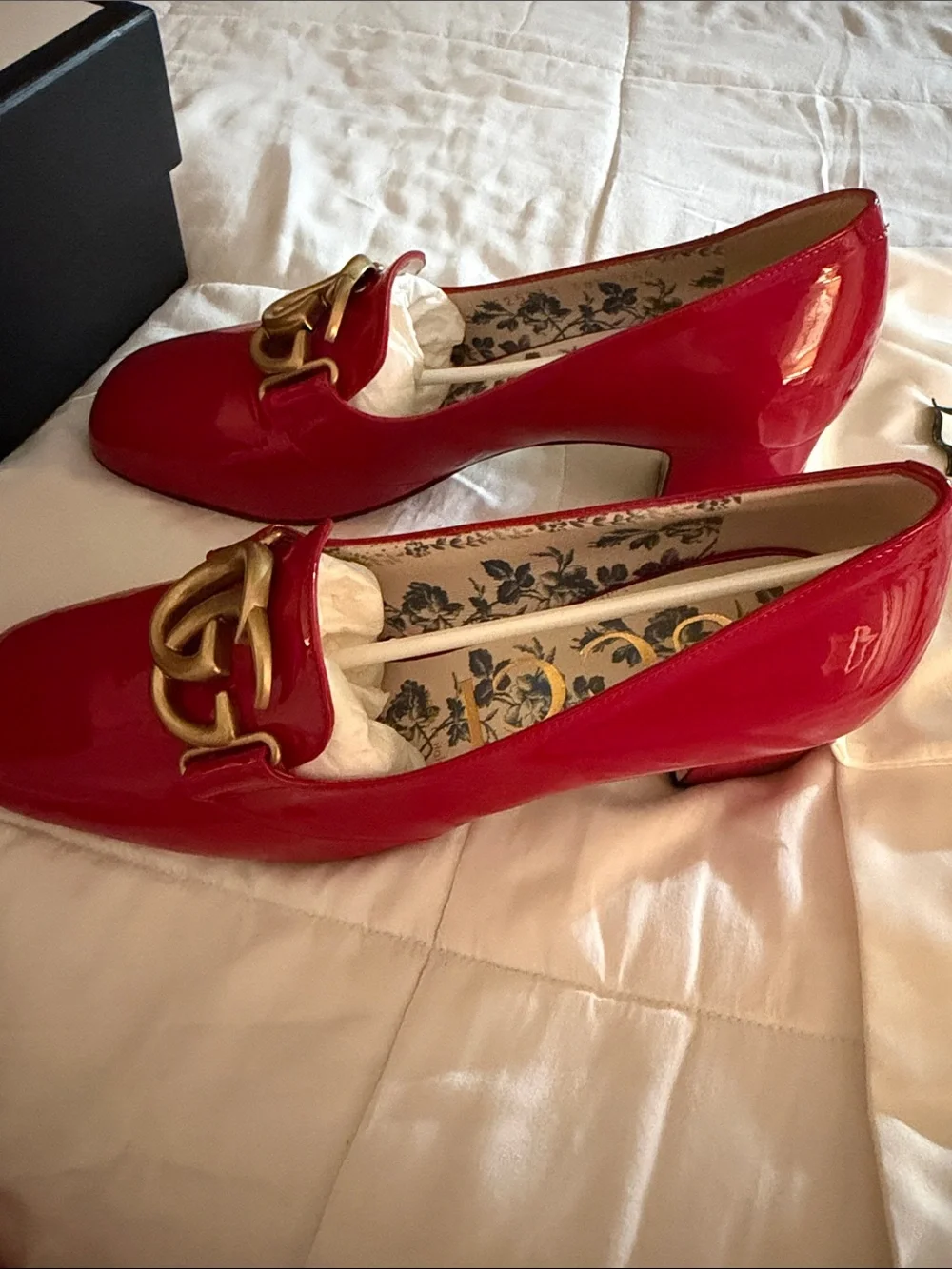 Gucci bold red